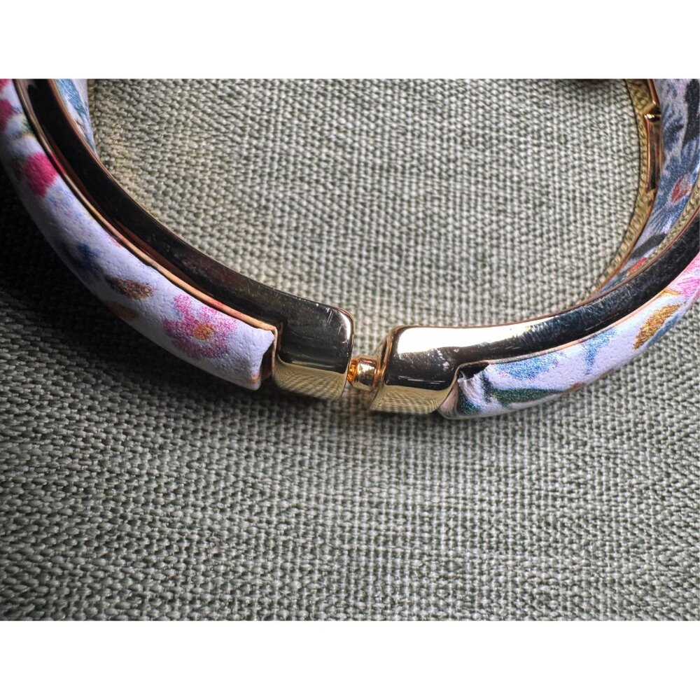 Floral Gold-Accented Bangle Bracelet Signed Italy - Picture 10 of 12